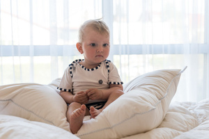 KRÓLEWSKA PODUSZKA PUCHOWA ROYAL 5 GWIAZDEK 70x80 UNIWERSALNA BIAŁA